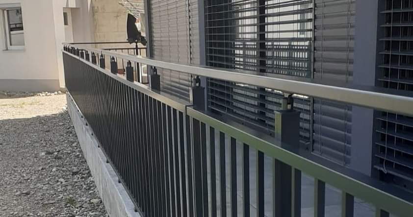 Balkongeländer Aluminium Vertikal Anthrazit RAL7016