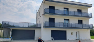 Balkongel_nder_Alu_Glas_verdunkelt